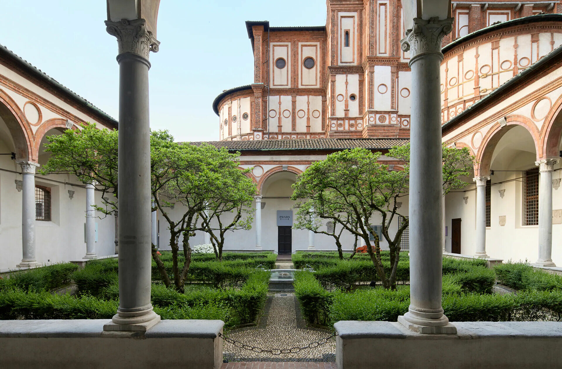 草間彌生藝術展區。