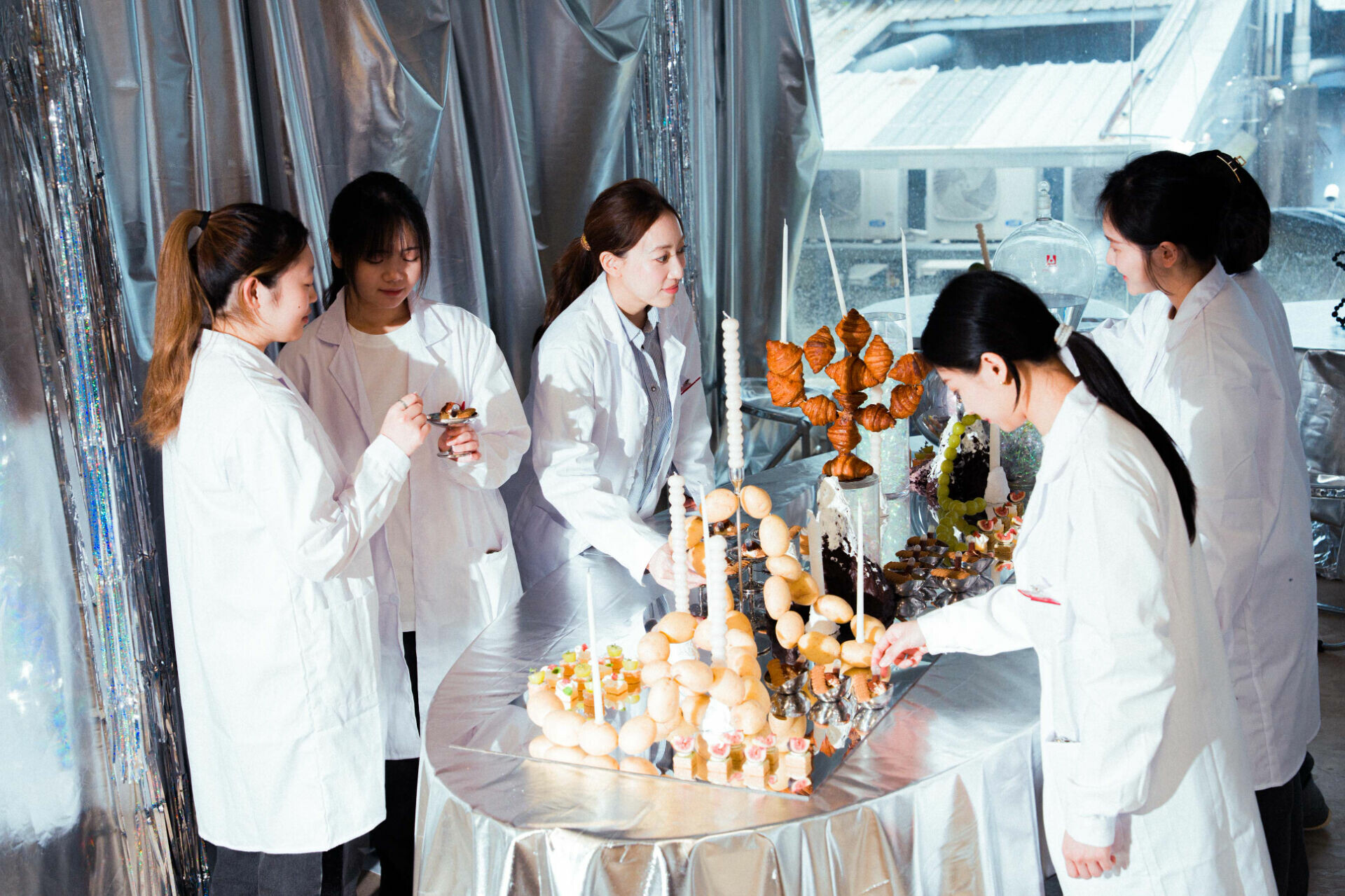 草間彌生藝術展區。