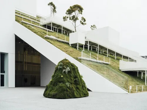 開箱桃園市兒童美術館！探訪普利茲克獎建築師山本理顯為孩子們打造的藝術山丘